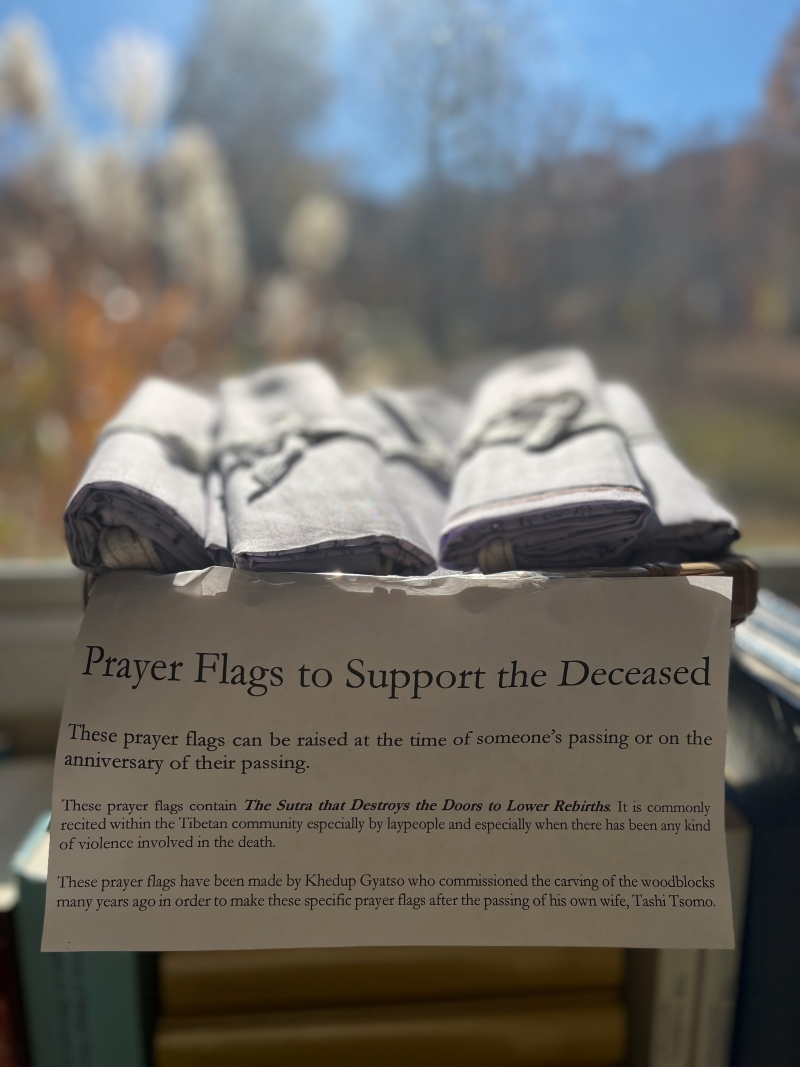 Prayer Flags to Support the Deceased